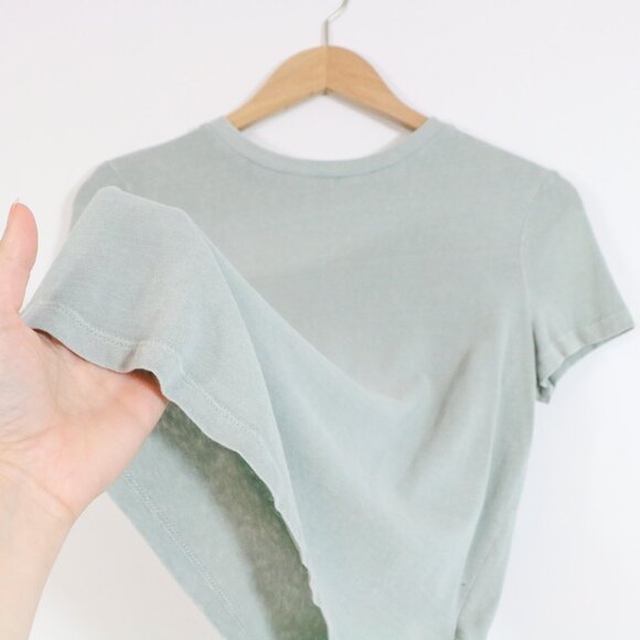 *Gap Shrunken Sage Green short-sleeved t-shirt - Picture 6 of 8